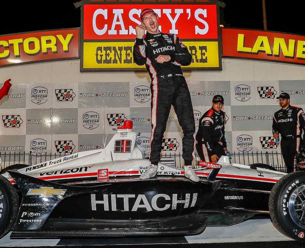 Newgarden dominates at Iowa and this year was no different