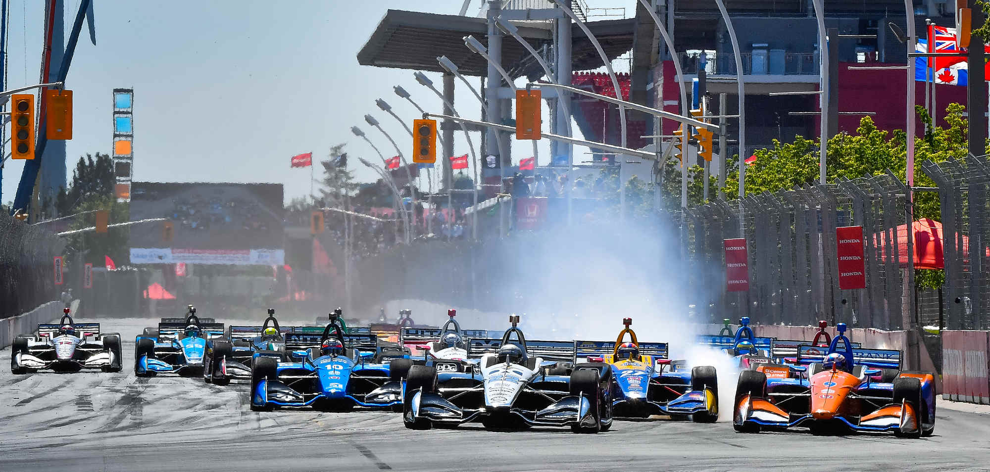 Pagenaud leads at the start
