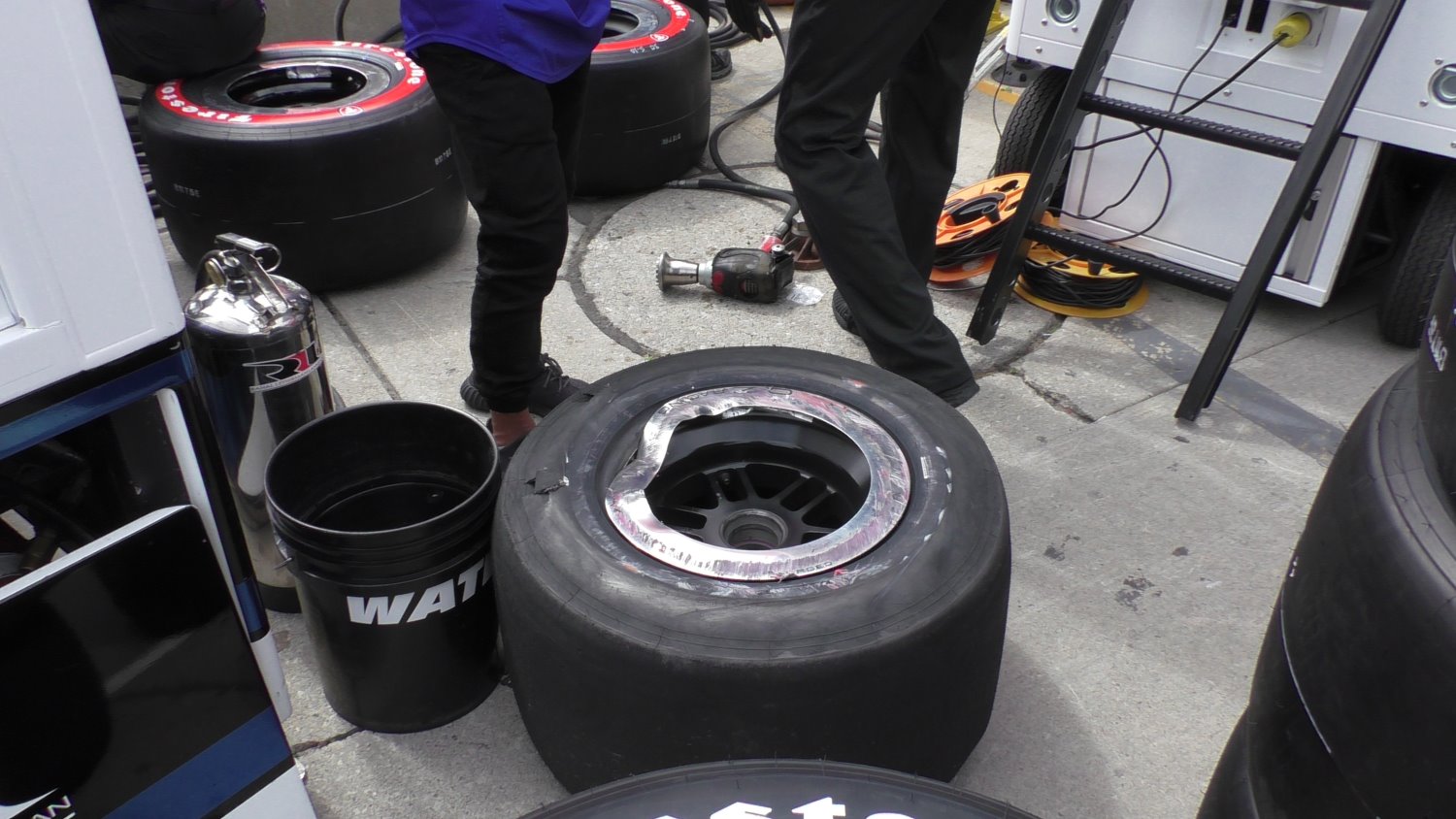 Sato's damaged rear tire