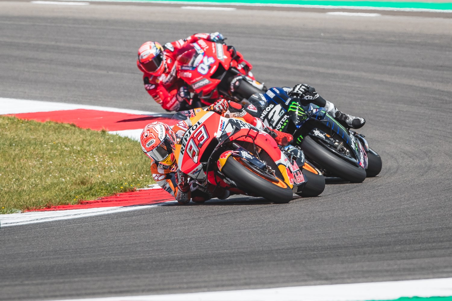 Marquez leads Vinales