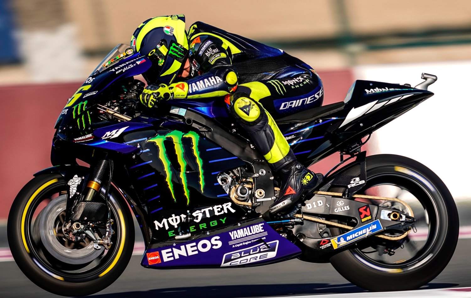 Hamilton wants to be like Valentino Rossi