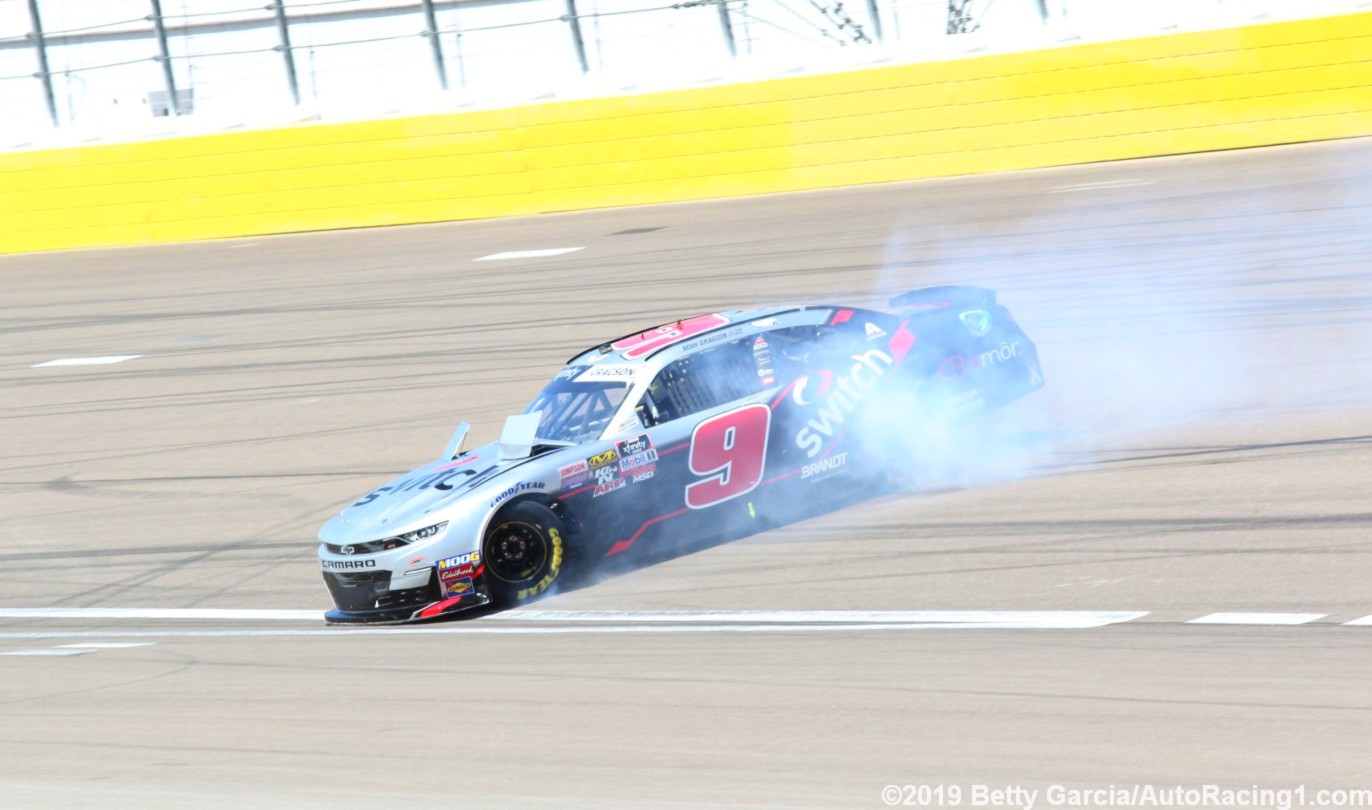 Noah Gragson spins