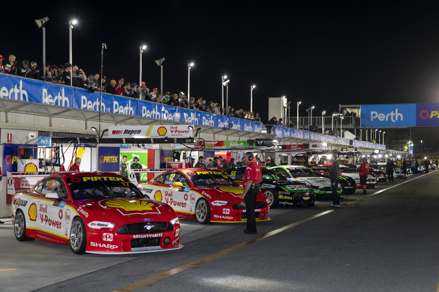 The Penske team gets ready to go out and demoralize the field