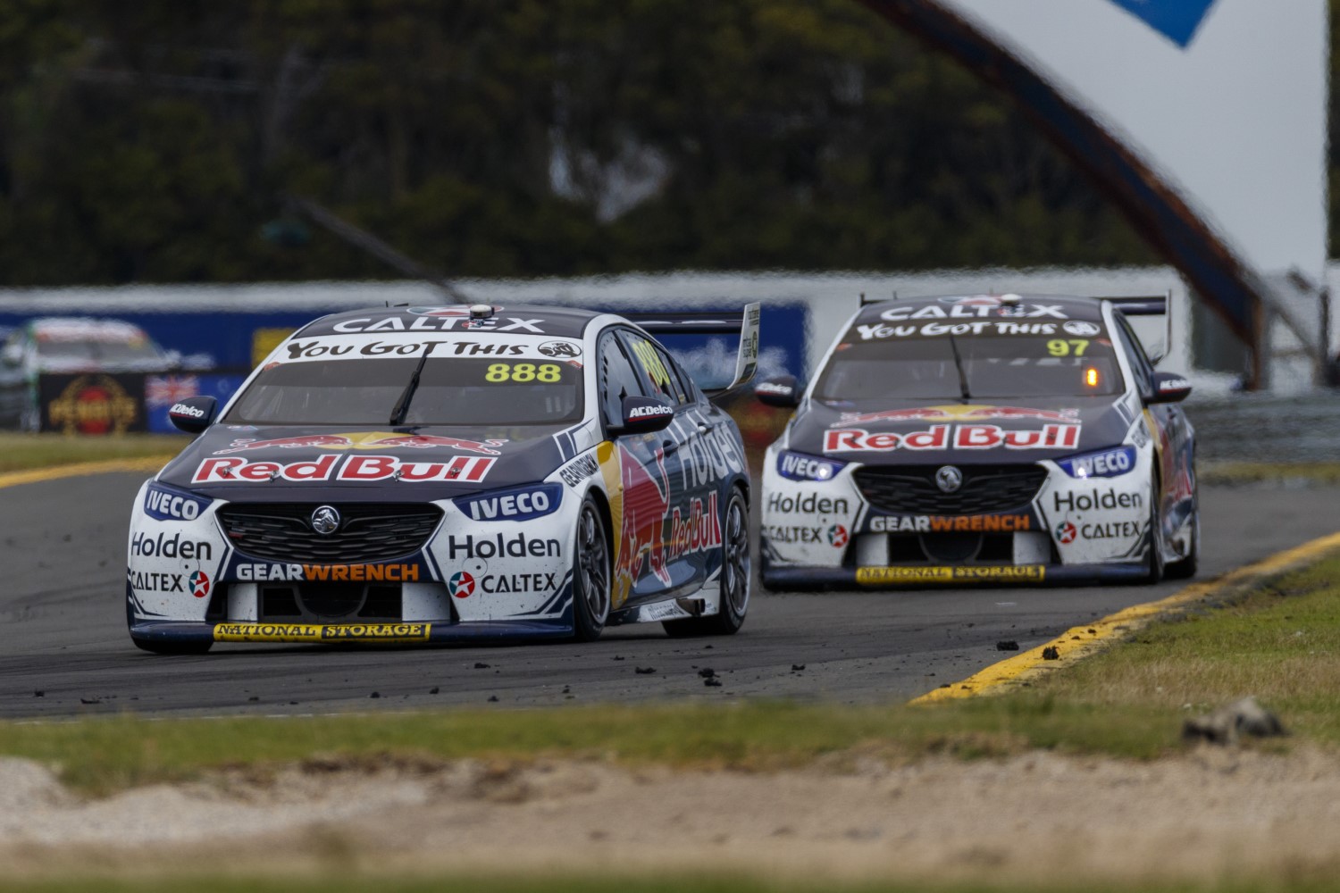 Whincup leads teammate van Gisbergen