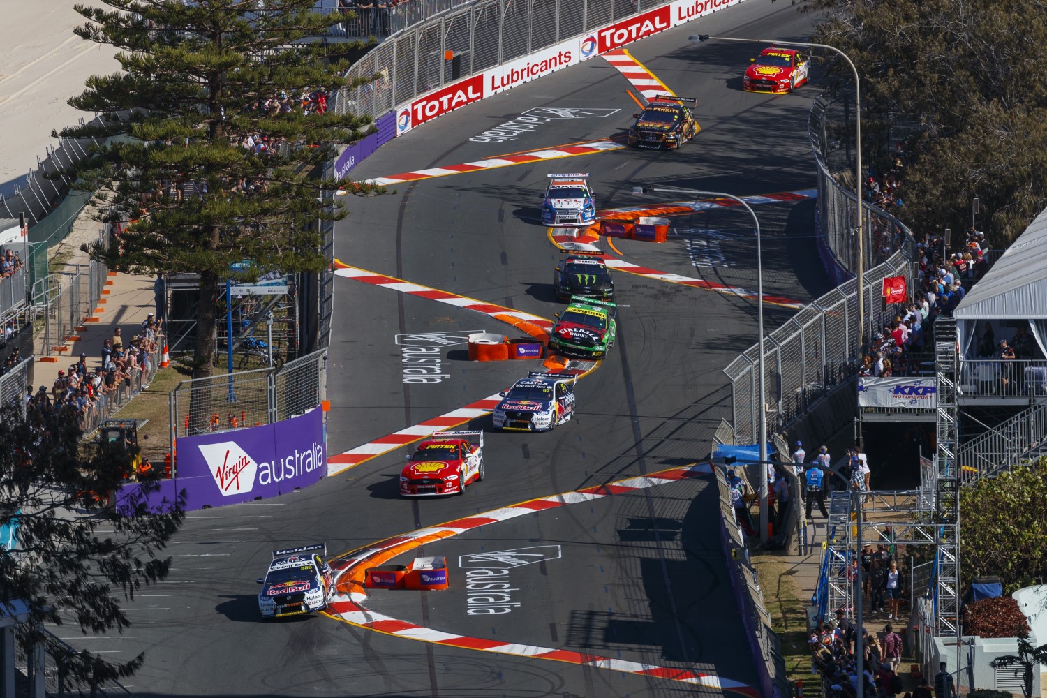 Whincup leads thru the esses