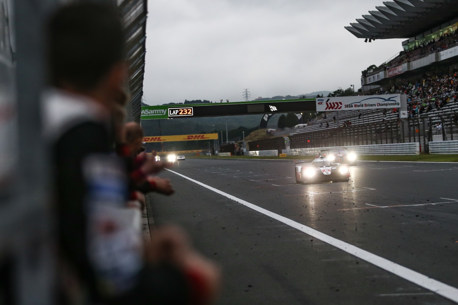 Darkness descends upon Fuji at the finish