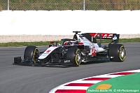 08RomainGrosjeanHaasF1Team.jpg