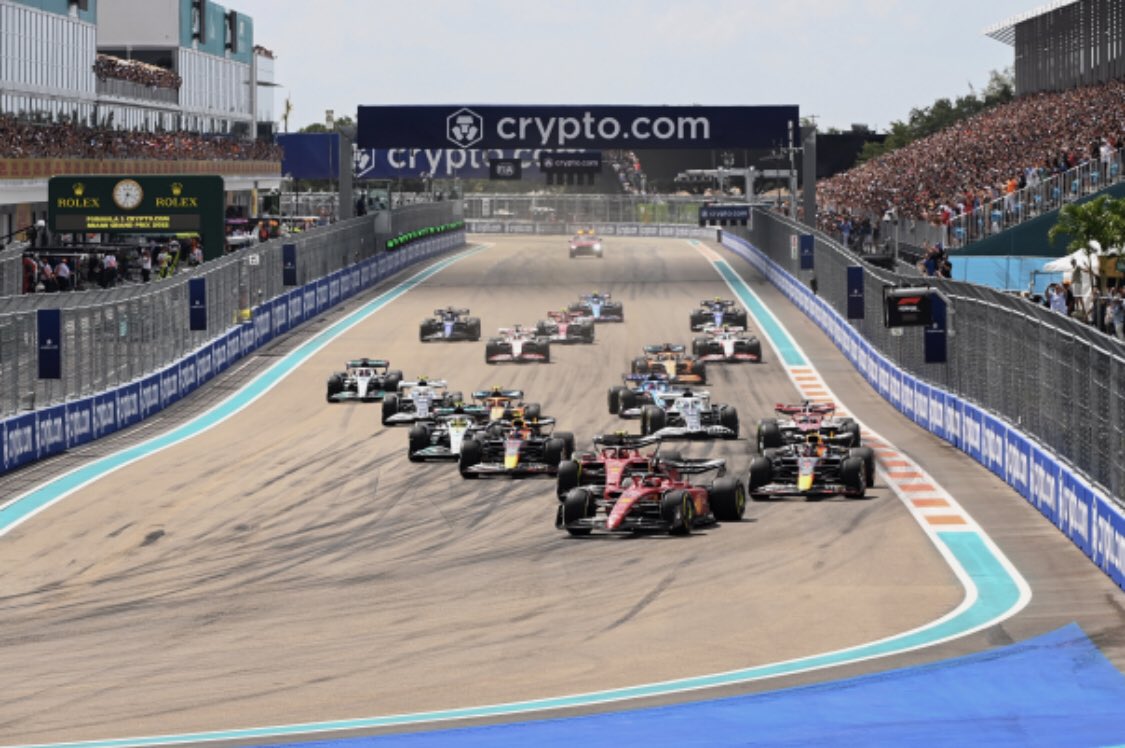 Leclerc leads from pole at the start of the 2023 Miami GP