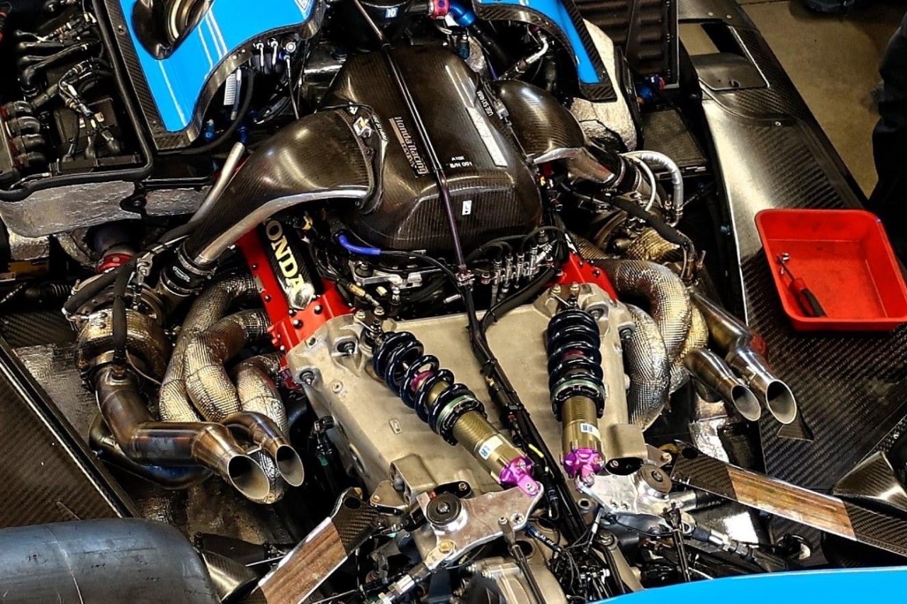 Honda Engine mounted in Alex Palou's car