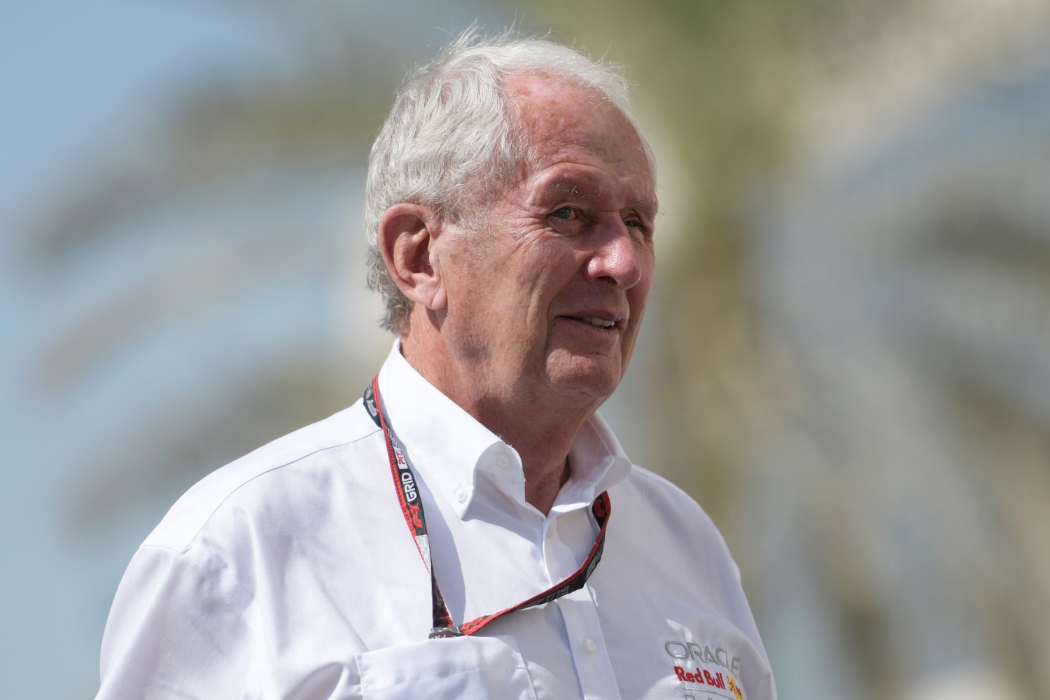 Red Bull Racing Team Consultant Dr Helmut Marko walks in the paddock prior to practice ahead of the F1 Grand Prix of Abu Dhabi at Yas Marina Circuit on November 18, 2022 in Abu Dhabi, United Arab Emirates. (Photo by Rudy Carezzevoli/Getty Images) // Getty Images / Red Bull Content Pool