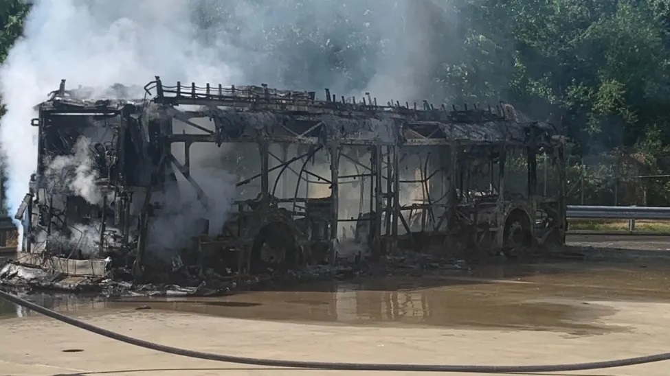CT Transit Proterra Electric Bus burns to a crisp in Hamden, CT