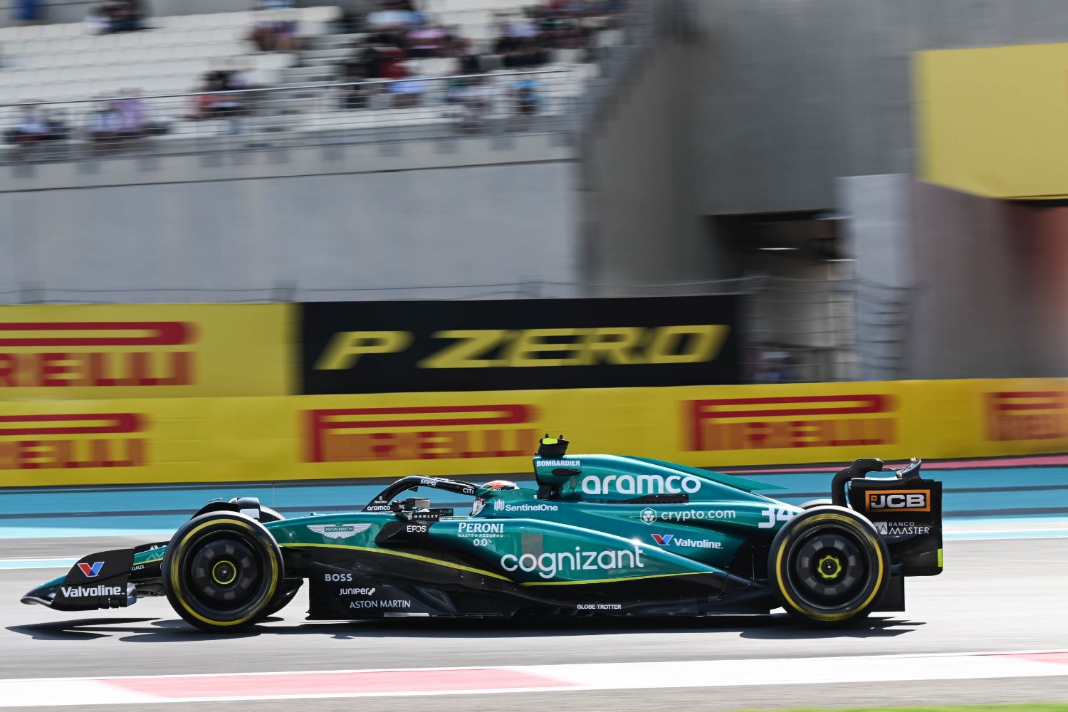 Felipe Drugovich, Aston Martin AMR23 during the Abu Dhabi GP at Yas Marina Circuit on Friday November 24, 2023 in Abu Dhabi, United Arab Emirates. (Photo by Simon Galloway / LAT Images)