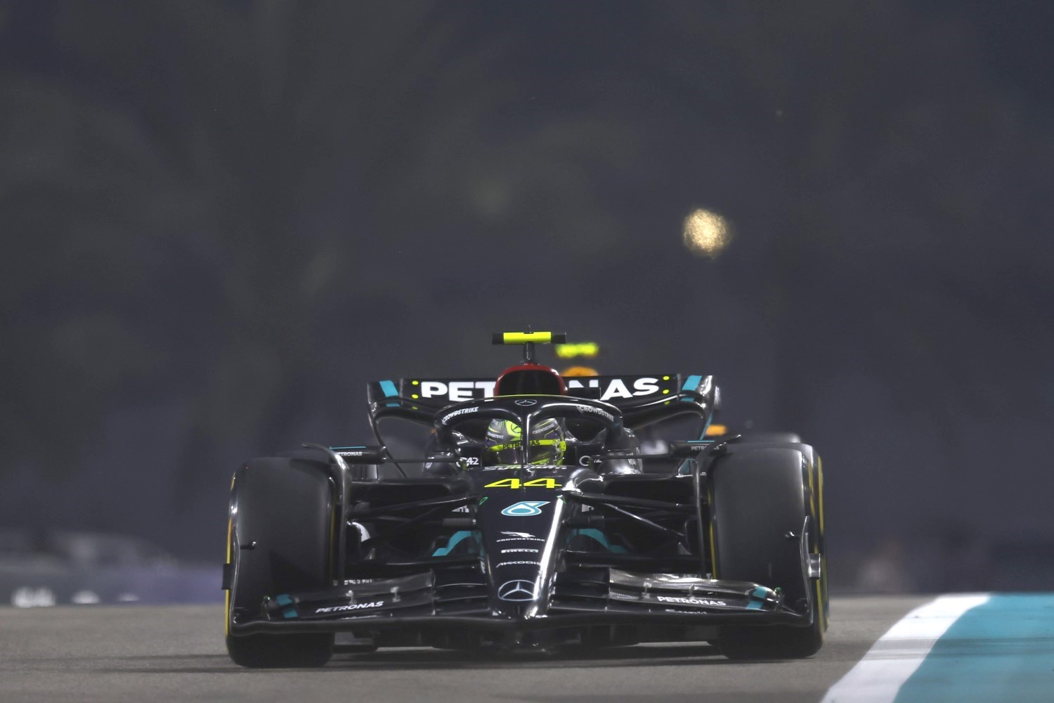 Lewis Hamilton 2023 Abu Dhabi Grand Prix, Friday - LAT Images