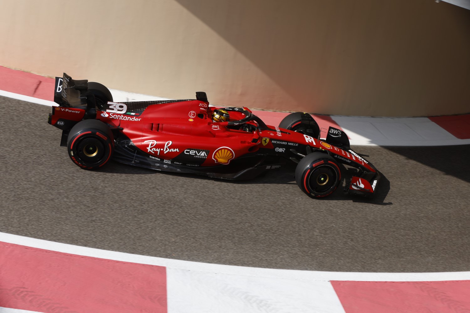 Robert Shwartzman, Ferrari SF-23 during the Abu Dhabi GP at Yas Marina Circuit on Friday November 24, 2023 in Abu Dhabi, United Arab Emirates. (Photo by Steven Tee / LAT Images)