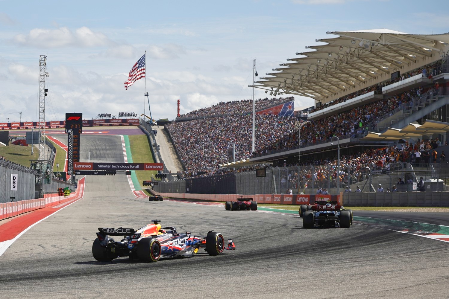 Max Verstappen of the Netherlands driving the (1) Oracle Red Bull Racing RB19 chases Lewis Hamilton of Great Britain driving the (44) Mercedes AMG Petronas F1 Team W14 on track during the F1 Grand Prix of United States at Circuit of The Americas on October 22, 2023 in Austin, Texas. (Photo by Chris Graythen/Getty Images)