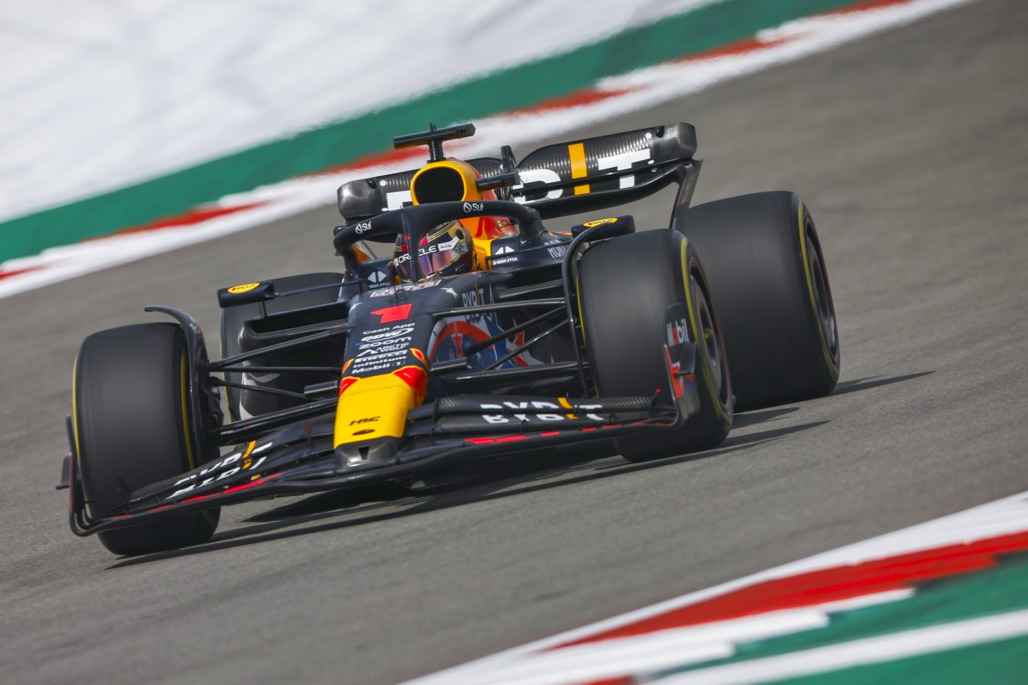 Max Verstappen of the Netherlands driving the (1) Oracle Red Bull Racing RB19 on track during the Sprint Shootout ahead of the F1 Grand Prix of United States at Circuit of The Americas on October 21, 2023 in Austin, Texas. (Photo by Chris Graythen/Getty Images)