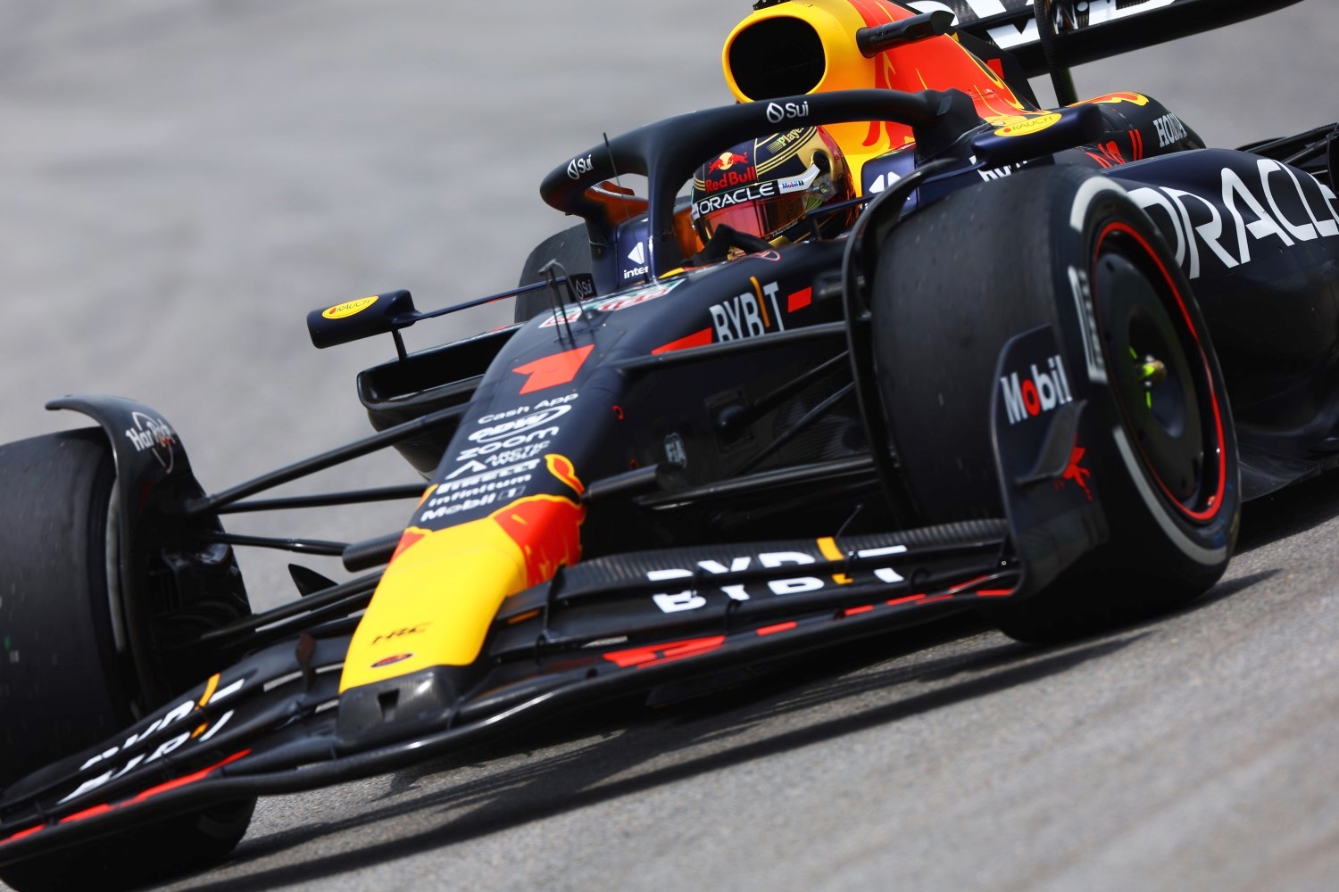 Max Verstappen wins São Paulo sprint race while Lewis Hamilton struggles, Formula One