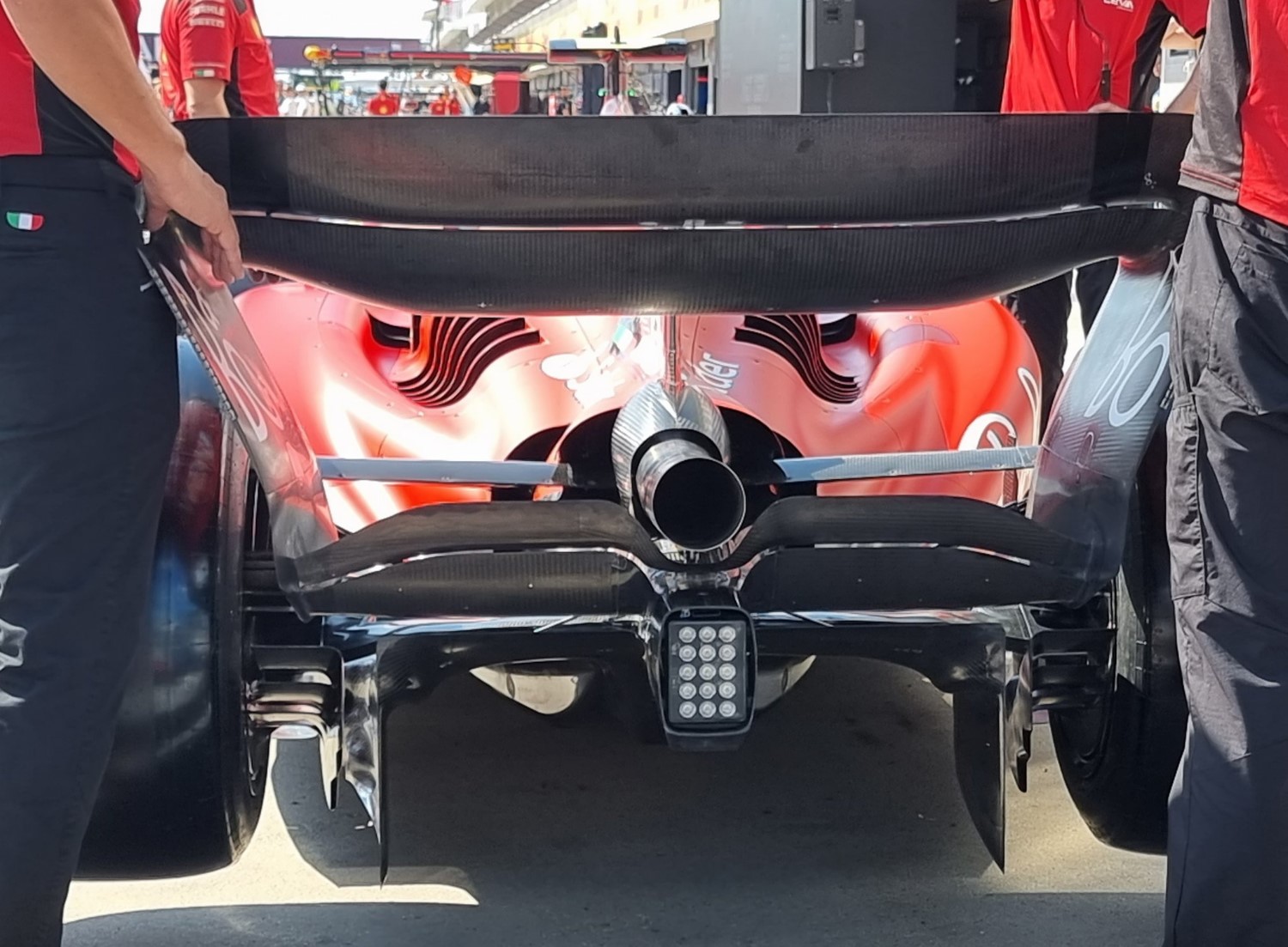 Ferrari Underbody tunnel exits