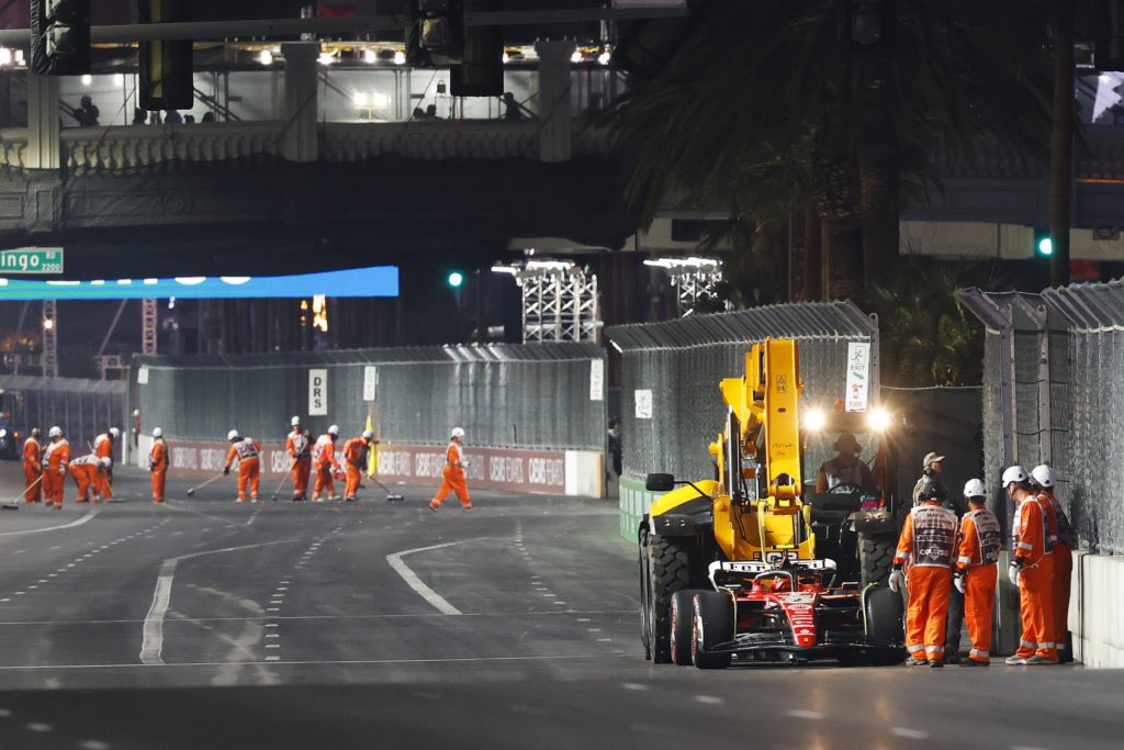 Carlos Sainz Jr.'s car sidelined in Las Vegas GP FP1