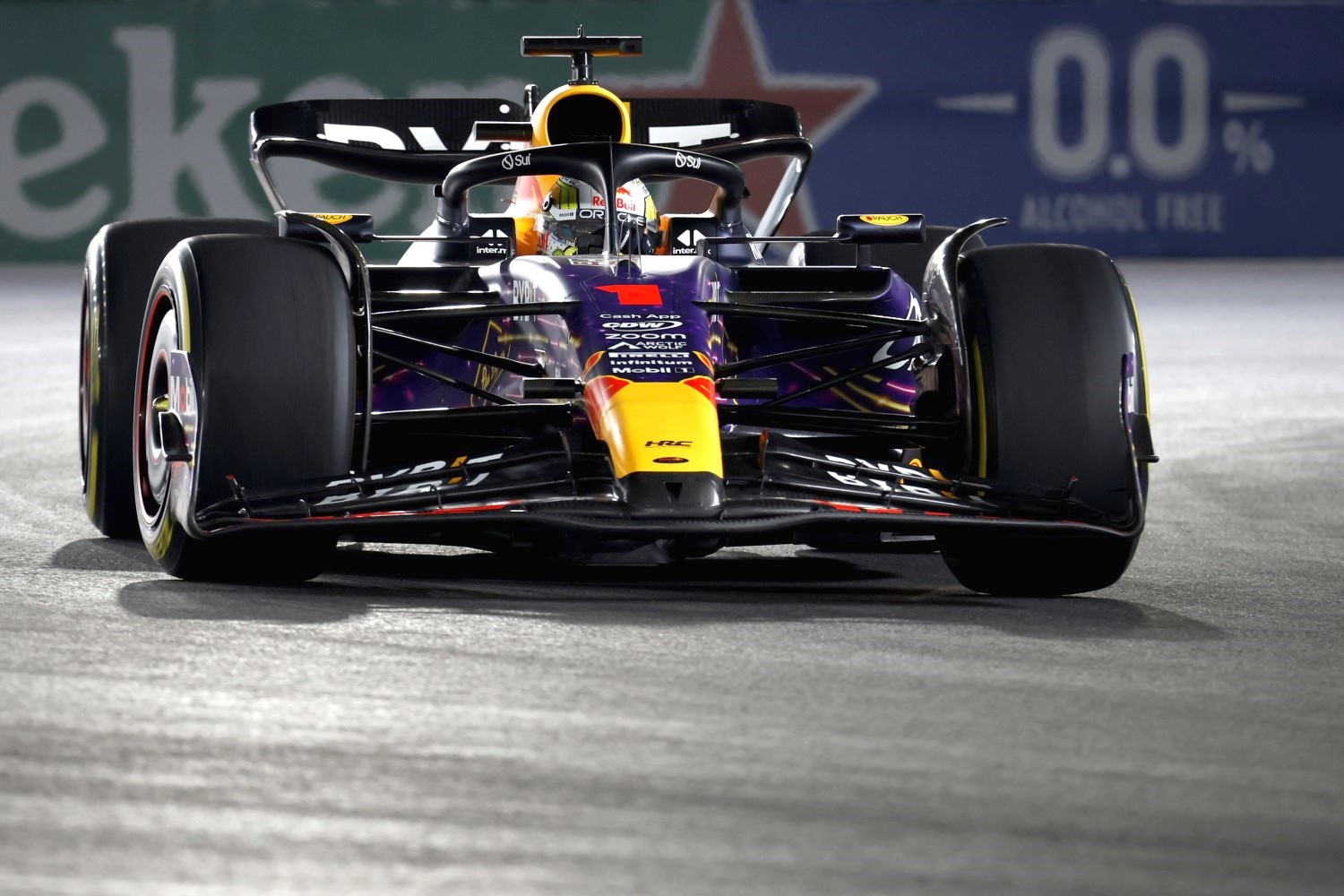 Max Verstappen of the Netherlands driving the (1) Oracle Red Bull Racing RB19 on track during practice ahead of the F1 Grand Prix of Las Vegas at Las Vegas Strip Circuit on November 17, 2023 in Las Vegas, Nevada. (Photo by Chris Graythen/Getty Images) // Getty Images / Red Bull Content Pool