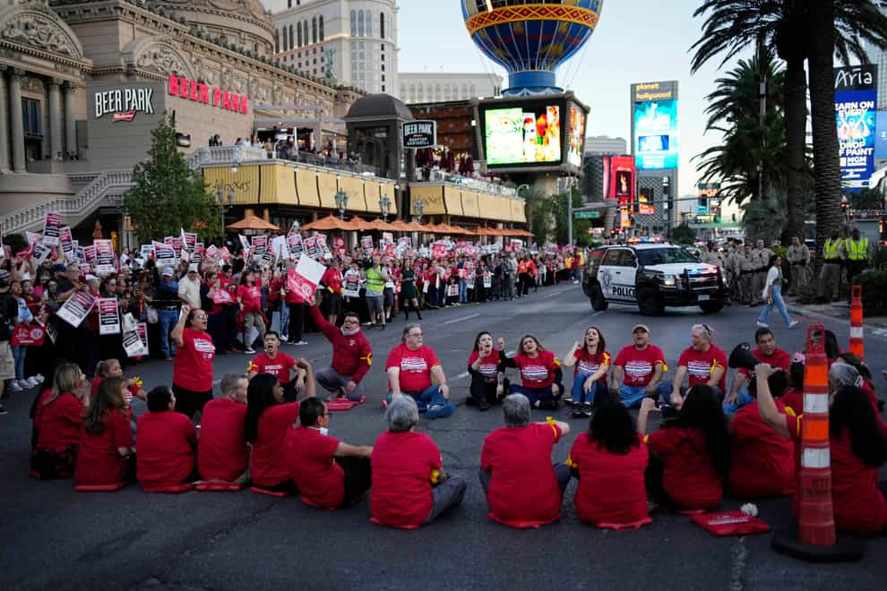 F1 News Las Vegas hotel workers threaten strike ahead of GP