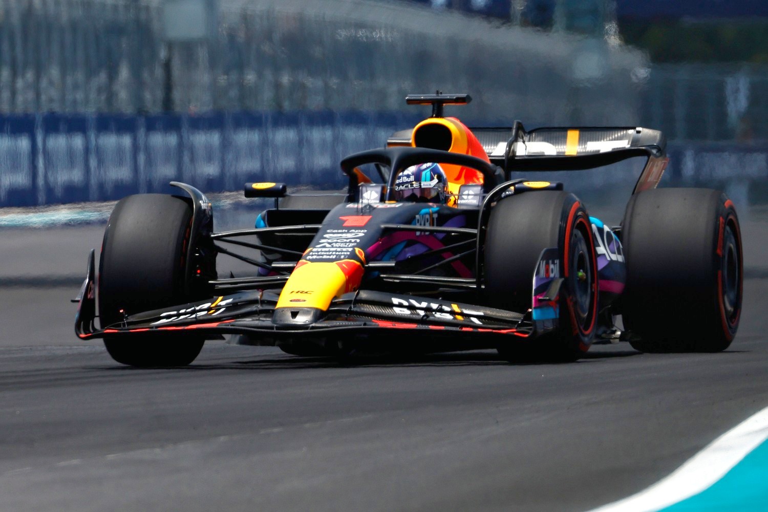 Max Verstappen of the Netherlands driving the (1) Oracle Red Bull Racing RB19 on track during final practice ahead of the F1 Grand Prix of Miami at Miami International Autodrome on May 06, 2023 in Miami, Florida. (Photo by Chris Graythen/Getty Images) // Getty Images / Red Bull Content Pool //