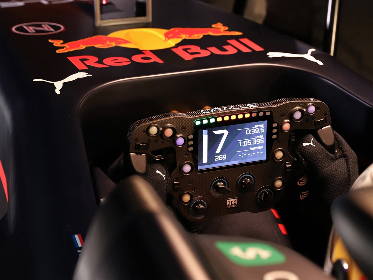 F1 and Red Bull Racing want $122K for an RB18 racing simulator