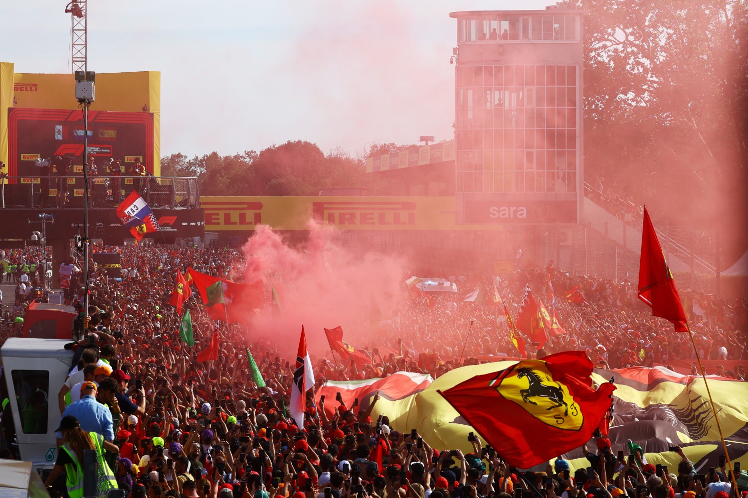 A general view of the podium celebrations with Race winner Max Verstappen of the Netherlands and Oracle Red Bull Racing, Second placed Sergio Perez of Mexico and Oracle Red Bull Racing and Third placed Carlos Sainz of Spain and Ferrari during the F1 Grand Prix of Italy at Autodromo Nazionale Monza on September 03, 2023 in Monza, Italy. (Photo by Mark Thompson/Getty Images) // Getty Images / Red Bull Content Pool
