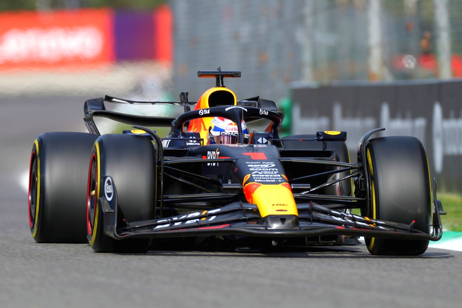 Max Verstappen of the Netherlands driving the (1) Oracle Red Bull Racing RB19 on track during practice ahead of the F1 Grand Prix of Italy at Autodromo Nazionale Monza on September 03, 2023 in Monza, Italy. (Photo by Peter Fox/Getty Images) // Getty Images / Red Bull Content Pool