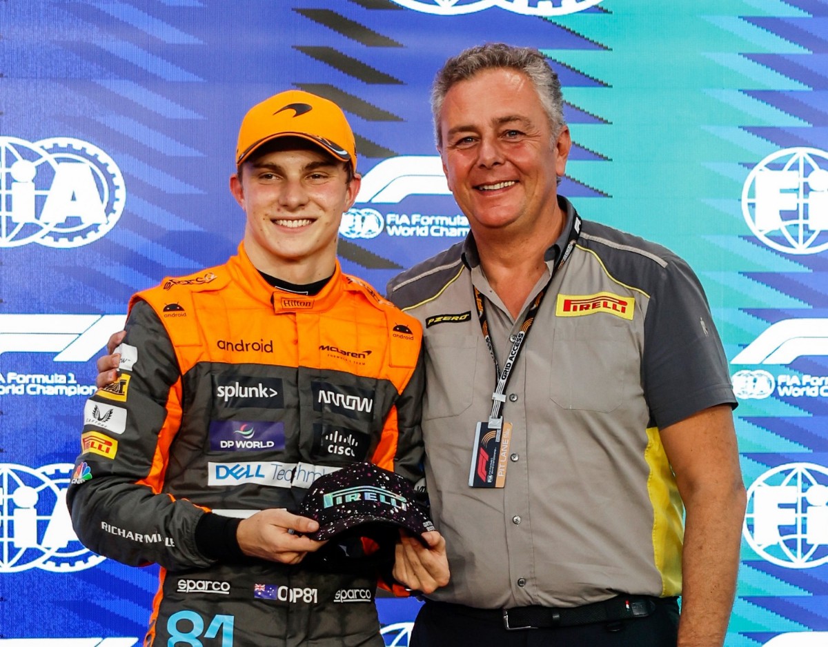 Oscar Piastri and Mario Isola, Qatar GP at Losail International Circuit on Saturday October 07, 2023 in Losail, Qatar. (Photo by Mark Sutton / LAT Images)