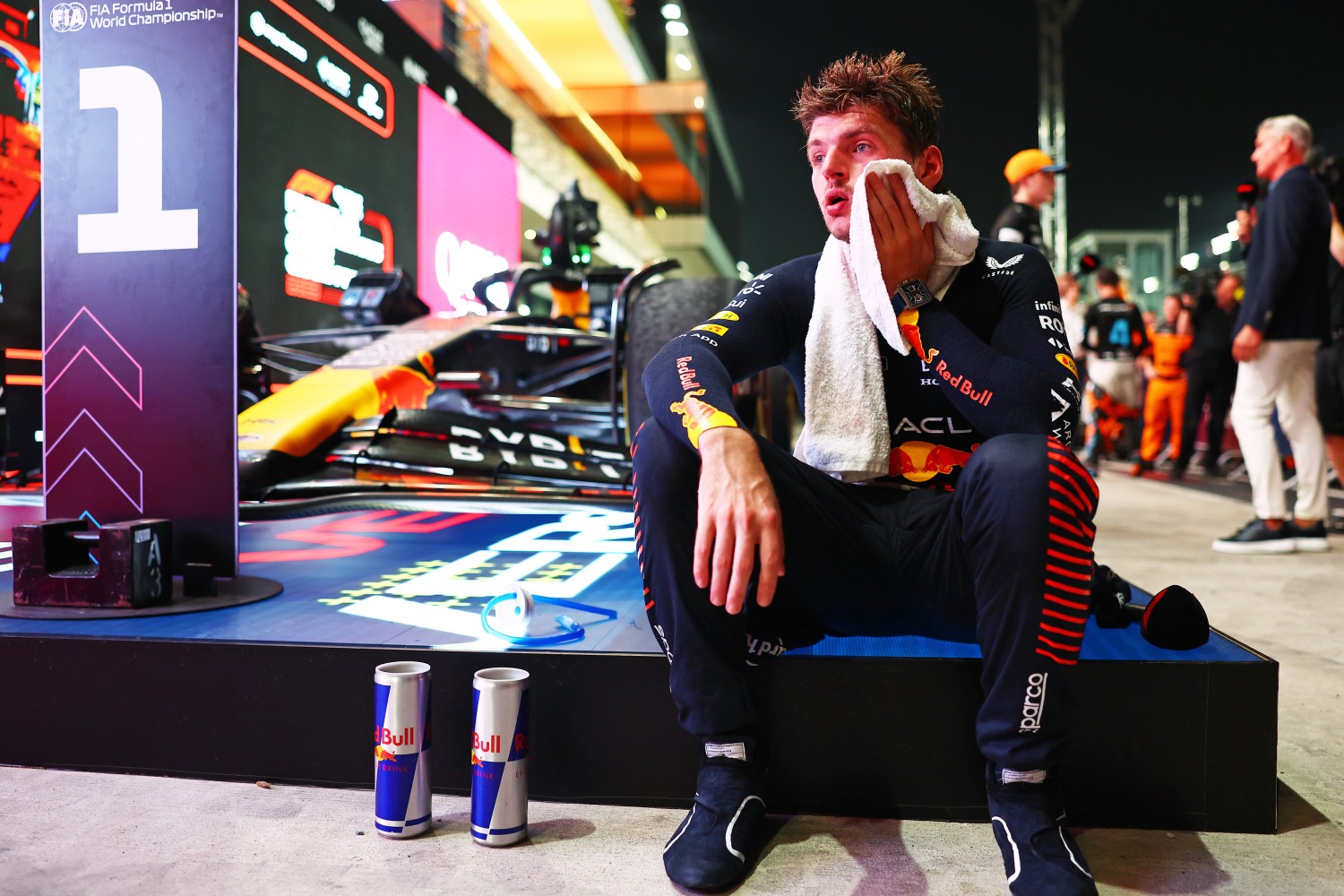 Race winner Max Verstappen of the Netherlands and Oracle Red Bull Racing looks on in parc ferme during the F1 Grand Prix of Qatar at Lusail International Circuit on October 08, 2023 in Lusail City, Qatar. (Photo by Mark Thompson/Getty Images) // Getty Images / Red Bull Content Pool