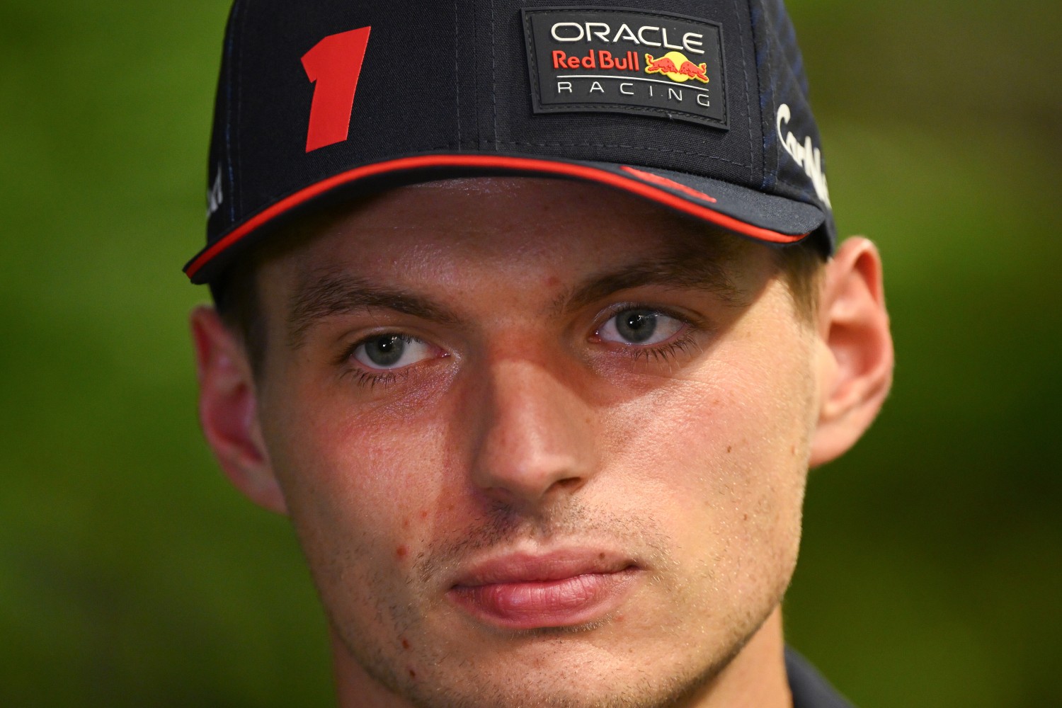 Max Verstappen of the Netherlands and Oracle Red Bull Racing talks to the media in the Paddock during previews ahead of the F1 Grand Prix of Singapore at Marina Bay Street Circuit on September 14, 2023 in Singapore, Singapore. (Photo by Clive Mason/Getty Images) // Getty Images / Red Bull Content Pool