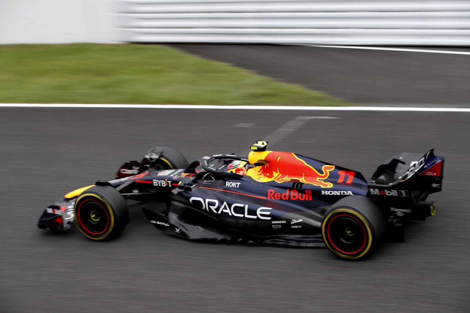 Sergio Perez, Red Bull Racing RB19 during the Japanese GP at Suzuka on Friday September 22, 2023 in Suzuka, Japan. (Photo by Jake Grant / LAT Images)