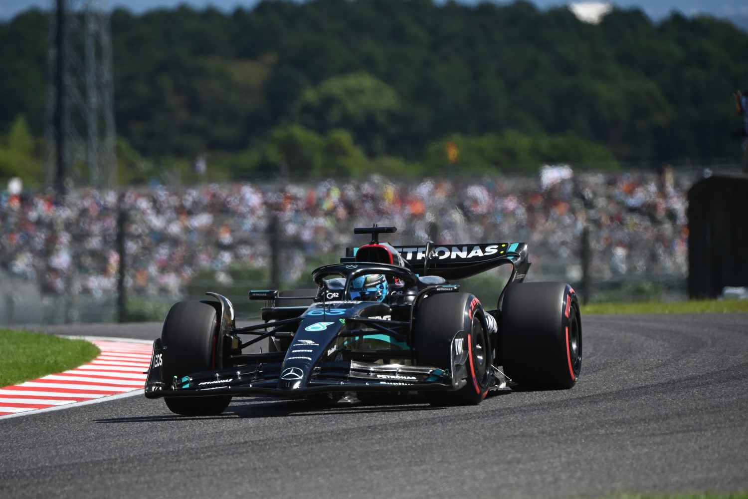 George Russell, Mercedes F1 W14 during the Japanese GP at Suzuka on Saturday September 23, 2023 in Suzuka, Japan. (Photo by Mark Sutton / LAT Images)