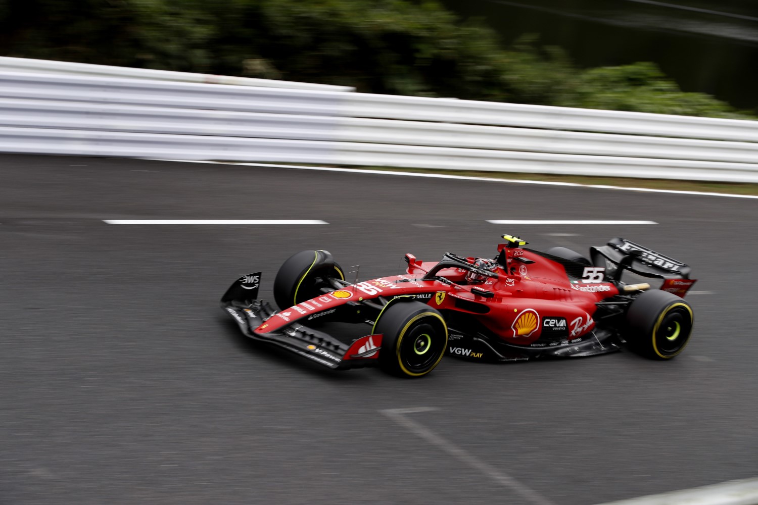 Carlos Sainz, Ferrari SF-23 during the Japanese GP at Suzuka on Friday September 22, 2023 in Suzuka, Japan. (Photo by Jake Grant / LAT Images)