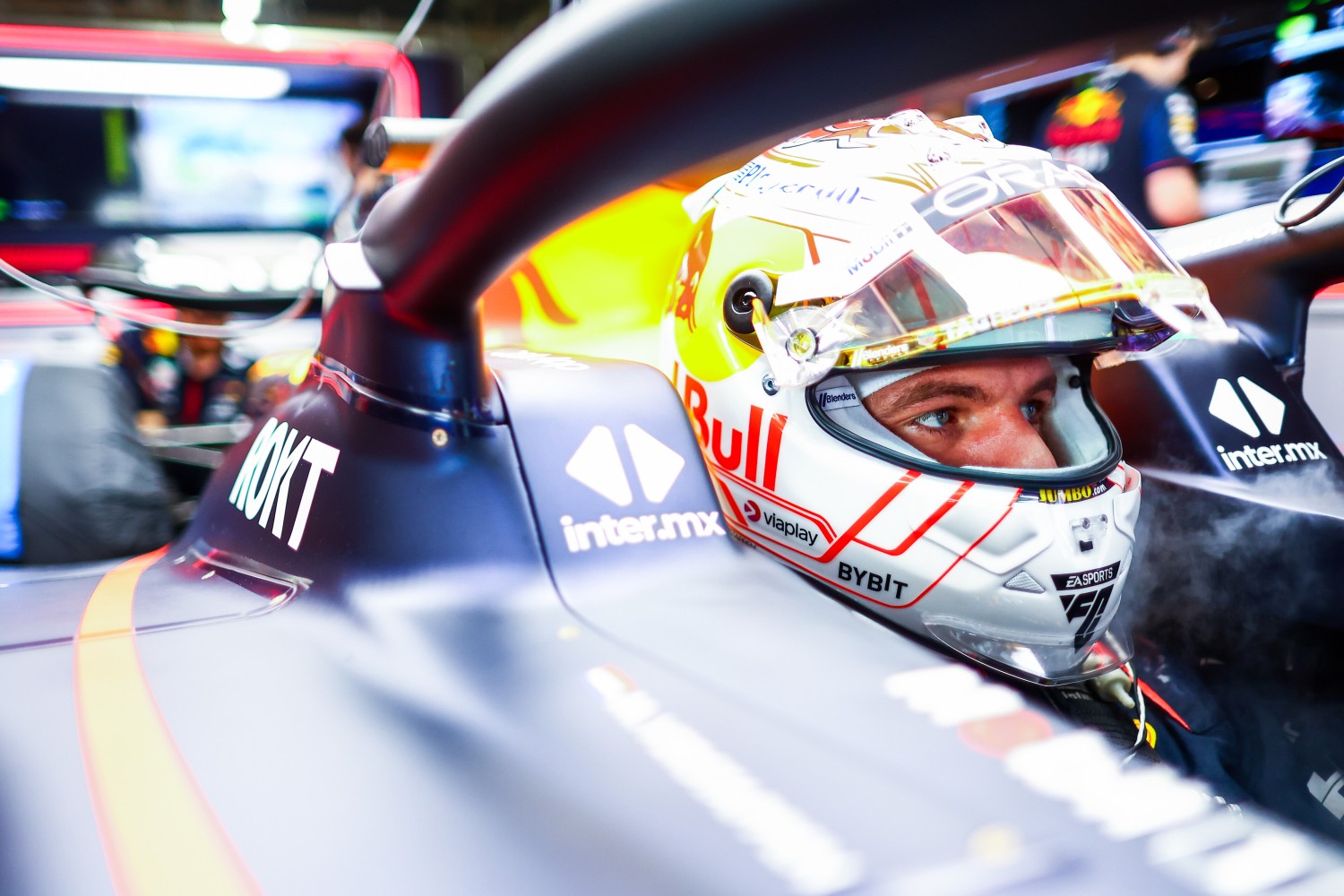Max Verstappen of the Netherlands and Oracle Red Bull Racing prepares to drive in the garage during practice ahead of the F1 Grand Prix of Japan at Suzuka International Racing Course on September 22, 2023 in Suzuka, Japan. (Photo by Mark Thompson/Getty Images) // Getty Images / Red Bull Content Pool