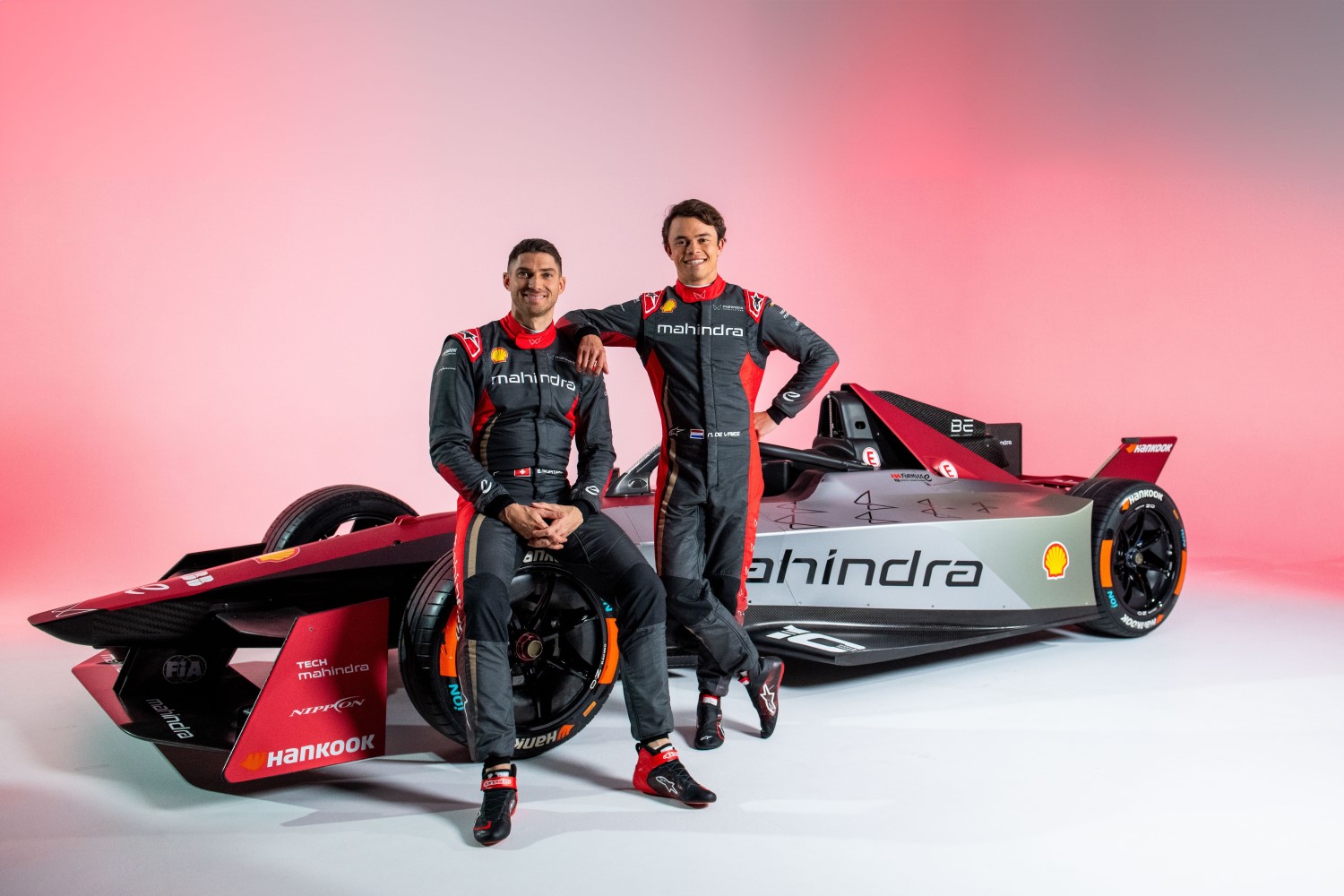 Mahindra Racing today unveiled a new-look livery for the 2024 ABB FIA Formula E World Championship with new drivers Edoardo Mortara and Nyck de Vries