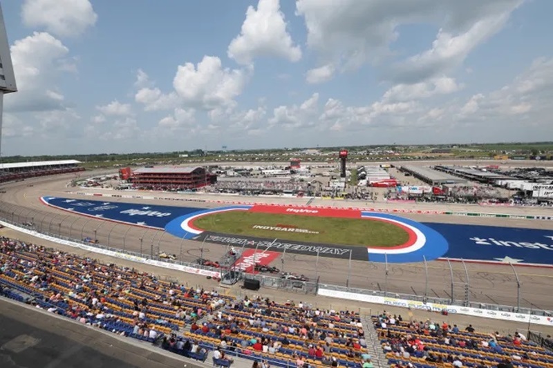 Plenty of open seats during the IndyCar race at Iowa this past weekend. Nowhere near a sellout. In contrast, the Hungarian GP F1 this past weekend drew 303,000 for the weekend and over 100,000 on race day.