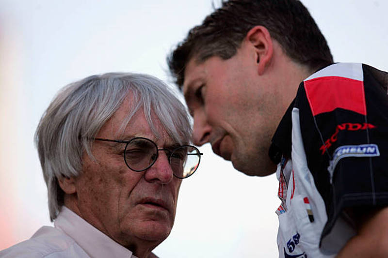 Bernie Ecclestone and Nick Fry in 2005