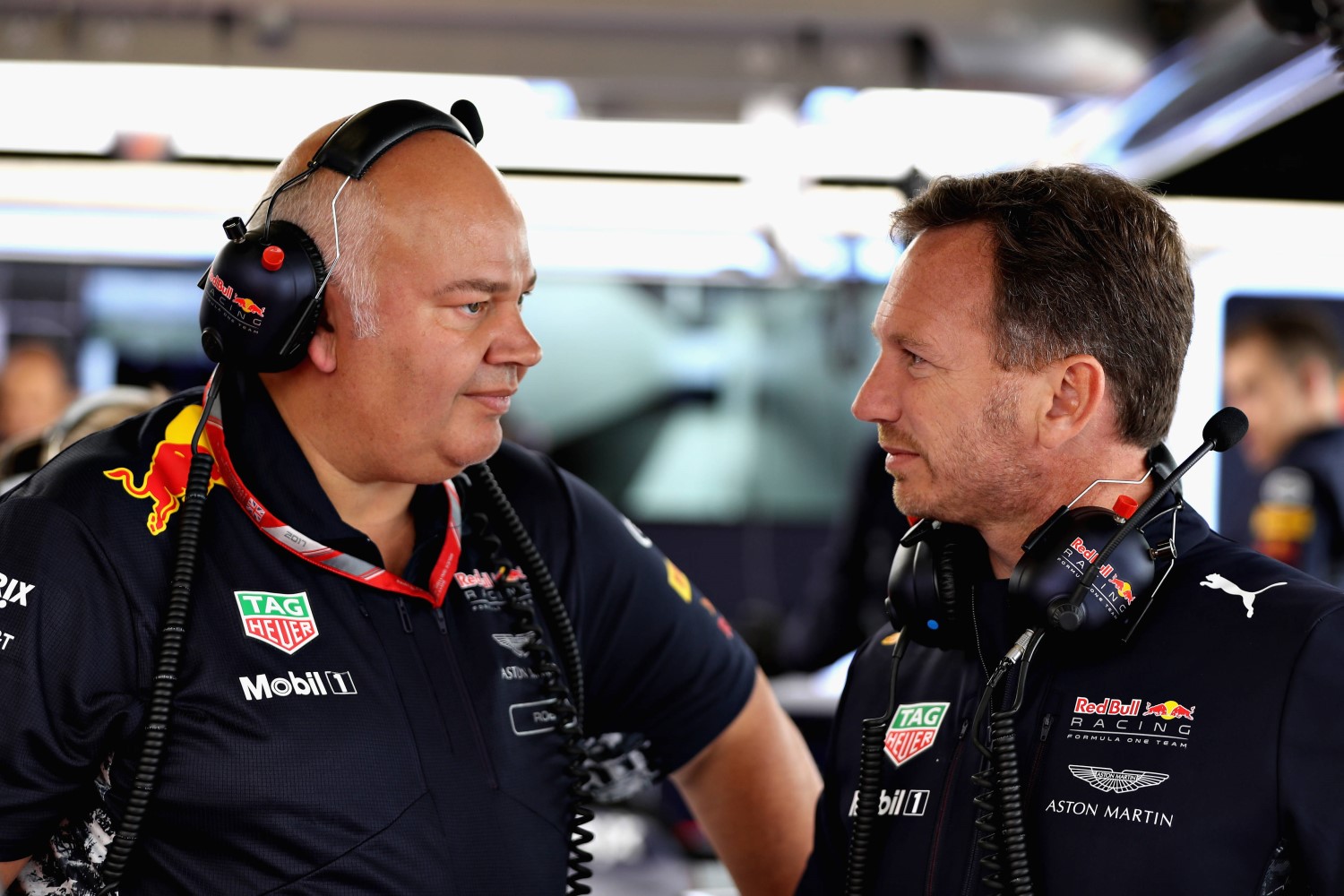 Rob Marshall, the Chief Engineering Officer of Red Bull Racing talks with Red Bull Racing Team Principal Christian Horner in the garage during practice for the Formula One Grand Prix of Great Britain at Silverstone  (Photo by Mark Thompson/Getty Images) // Getty Images / Red Bull Content Pool 