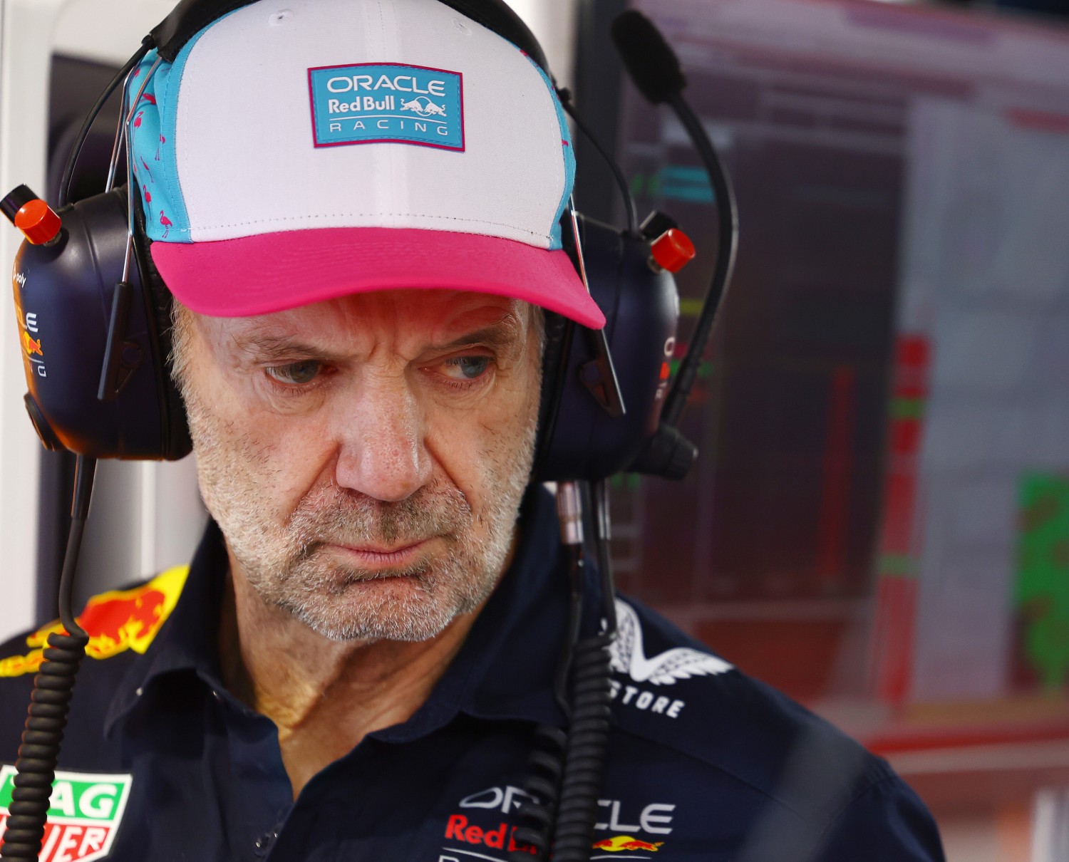 Adrian Newey, the Chief Technical Officer of Red Bull Racing looks on in the garage prior to the F1 Grand Prix of Miami at Miami International Autodrome on May 07, 2023 in Miami, Florida. (Photo by Mark Thompson/Getty Images) // Getty Images / Red Bull Content Pool 