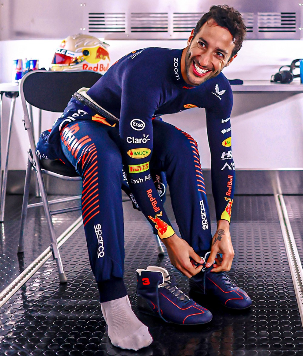 Daniel Ricciardo laces up for Tire Test at Silverstone