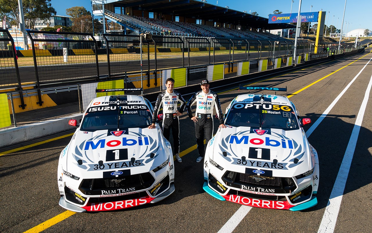 Both Walkinshaw Andretti United Ford Mustangs will carry tribute bonnets at this weekend’s Beaurepaires Sydney SuperNight.