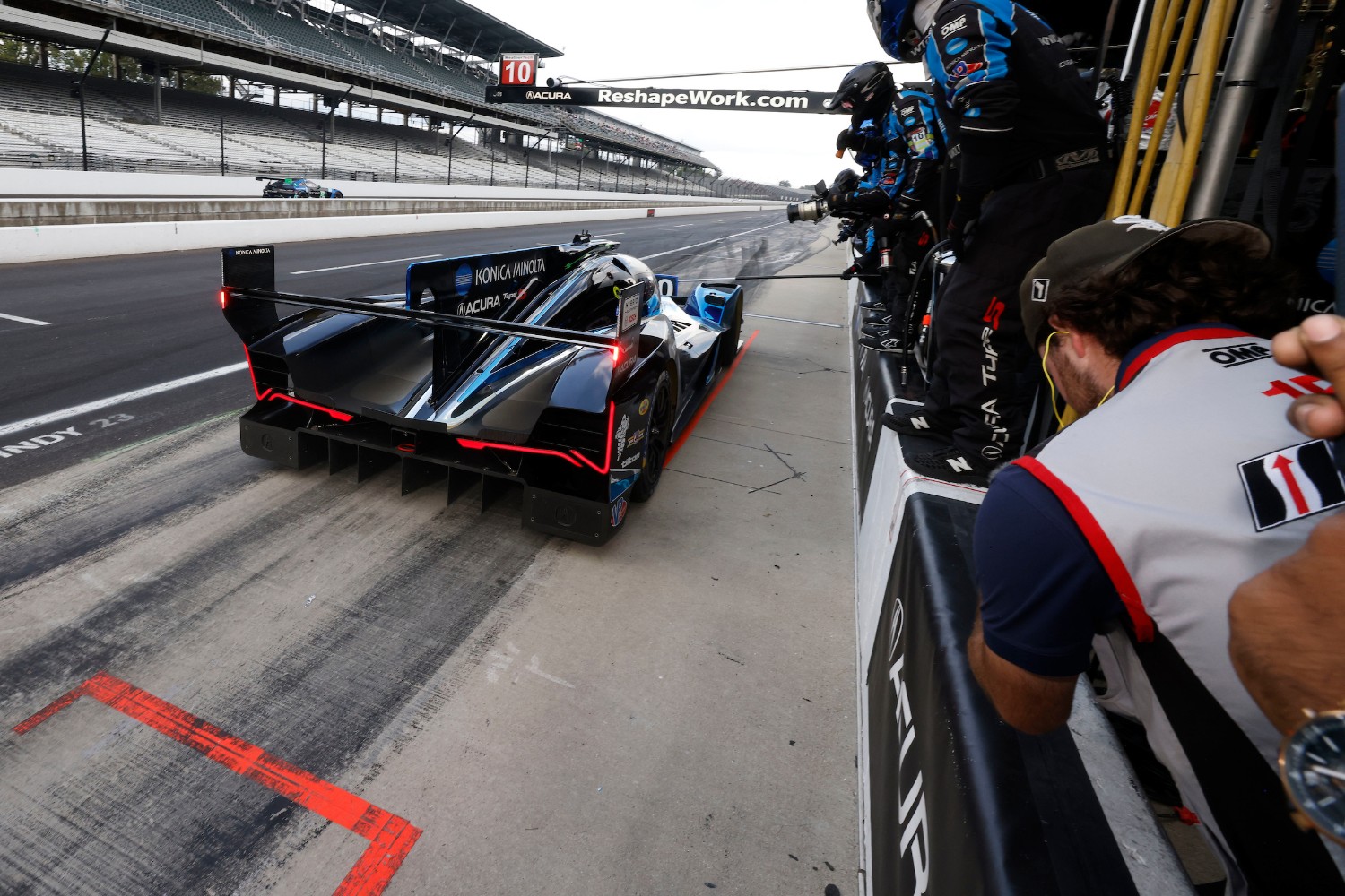 Where are all the fans? #10: Konica Minolta Acura ARX-06, Acura ARX-06, GTP: Ricky Taylor, Filipe Albuquerque. LAT Photo for IMSA