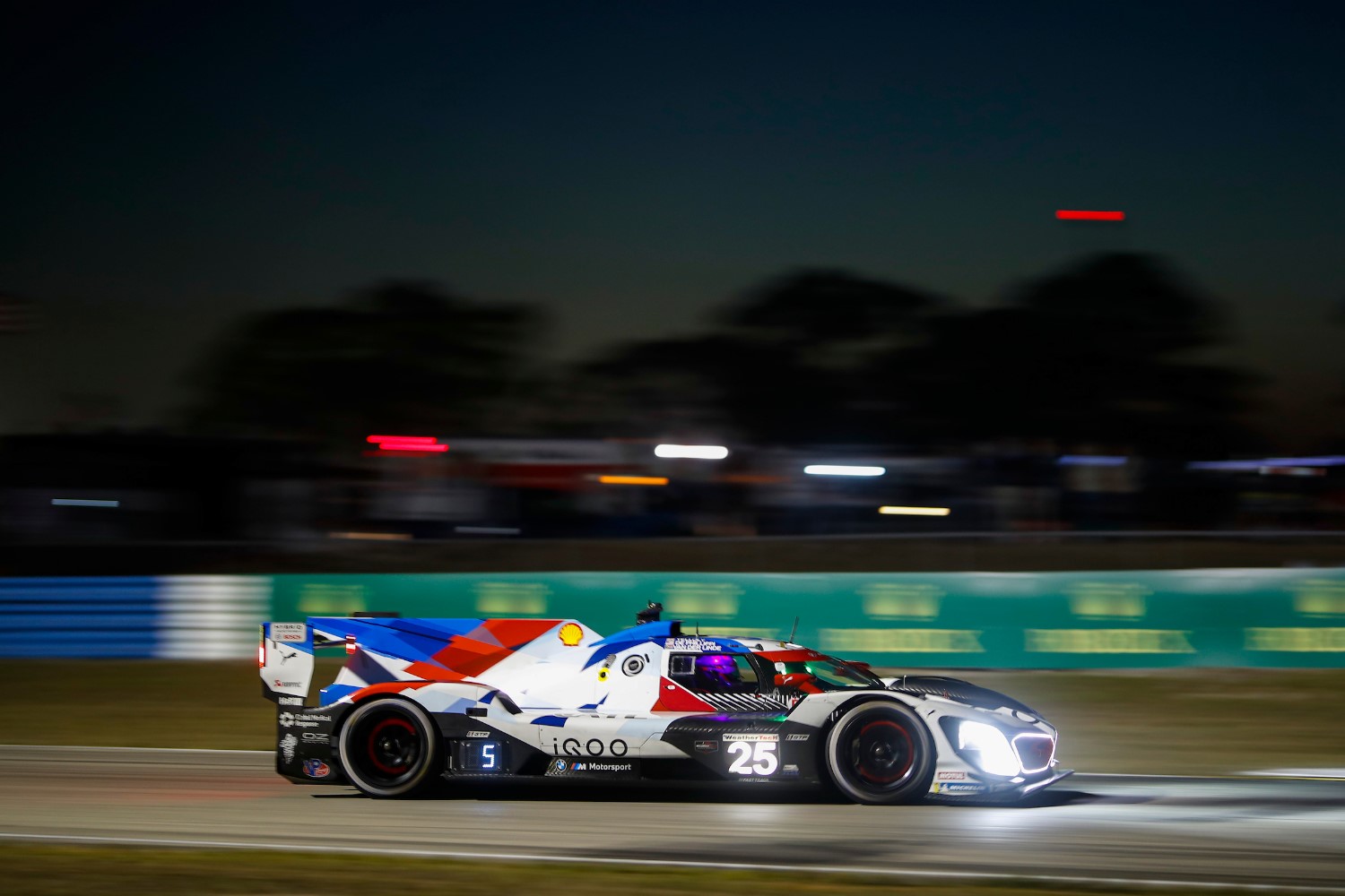 #25: BMW M Team RLL, BMW M Hybrid V8, GTP: Connor De Phillippi, Nick Yelloly, Sheldon van der Linde