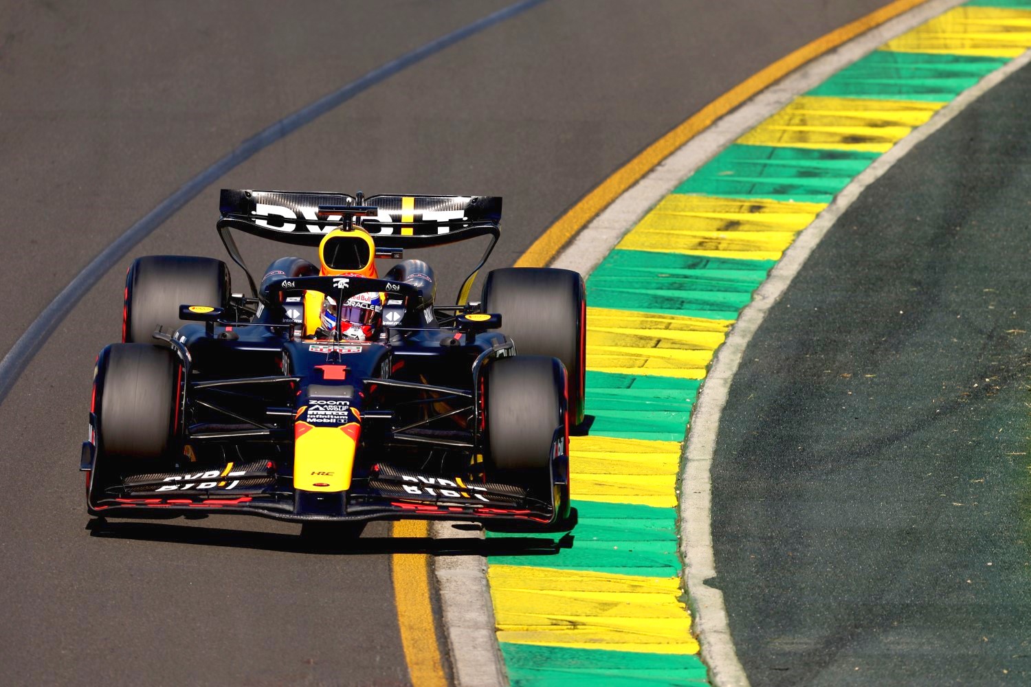 Max Verstappen of the Netherlands driving the (1) Oracle Red Bull Racing RB20 on track during practice ahead of the F1 Grand Prix of Australia at Albert Park Circuit on March 22, 2024 in Melbourne, Australia. (Photo by Robert Cianflone/Getty Images) // Getty Images / Red Bull Content Pool