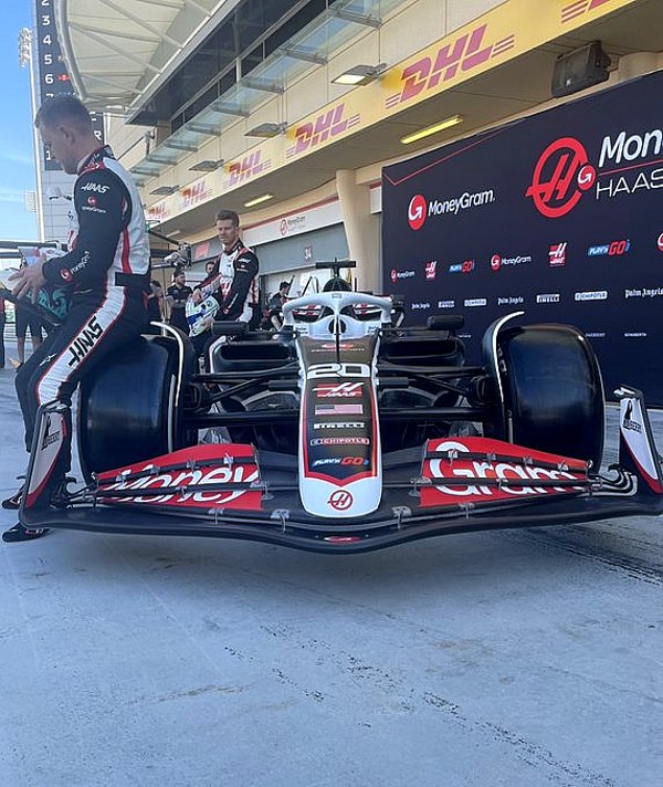 2024 Haas F1 car at Bahrain preseason test