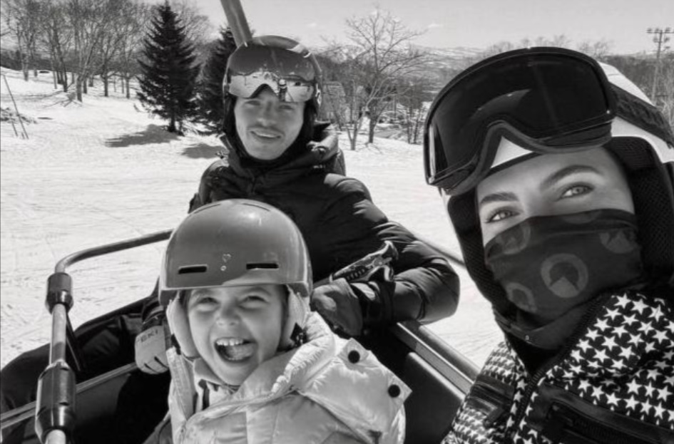 Max Verstappen Skiing with Penelope and Kelly in Japan