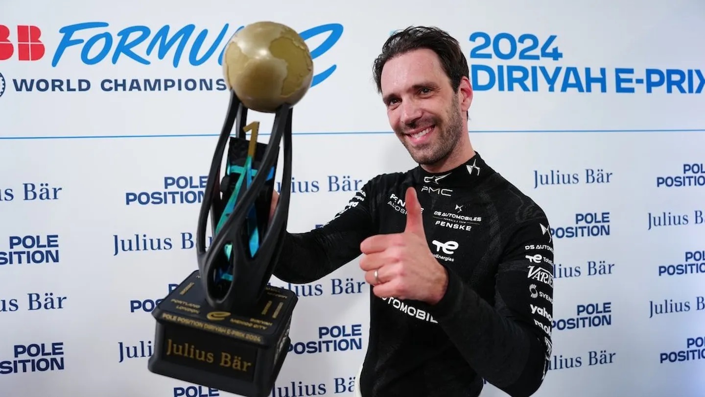 Jean-Eric Vergne on pole in Diriyah