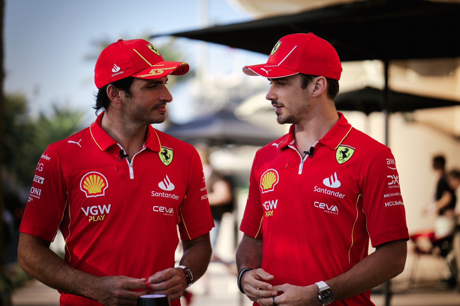 Charles Leclerc (R) and Carlos Sainz Jr.